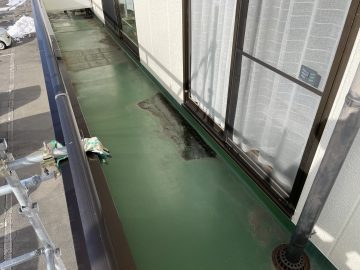 【塩尻市】アパートベランダ防水 施工前